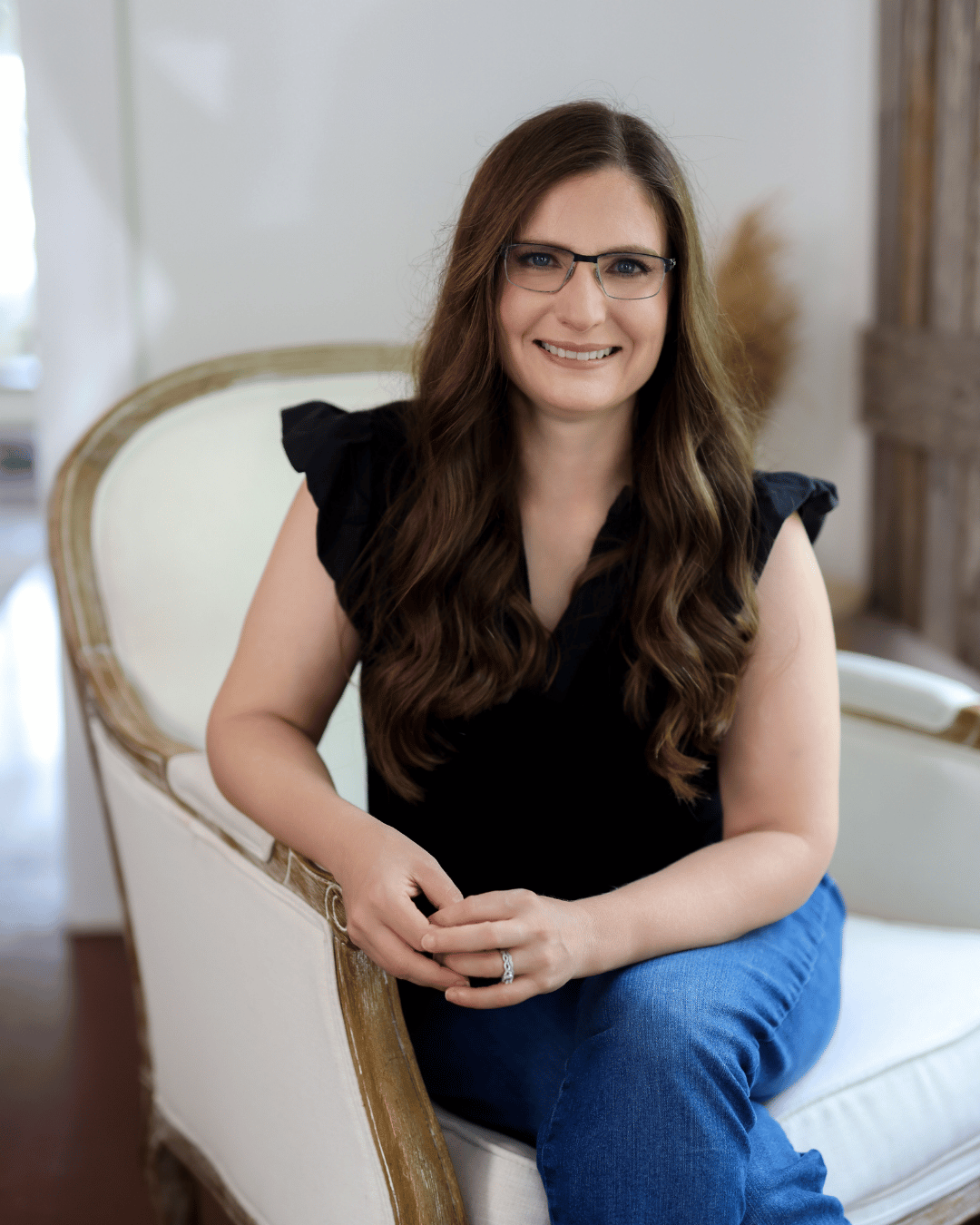 Headshot picture of Therapist, Meg Young